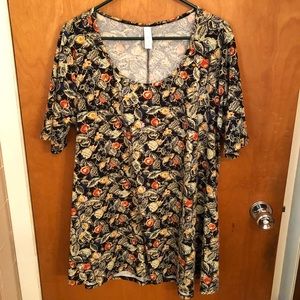XL Lularoe Perfect T